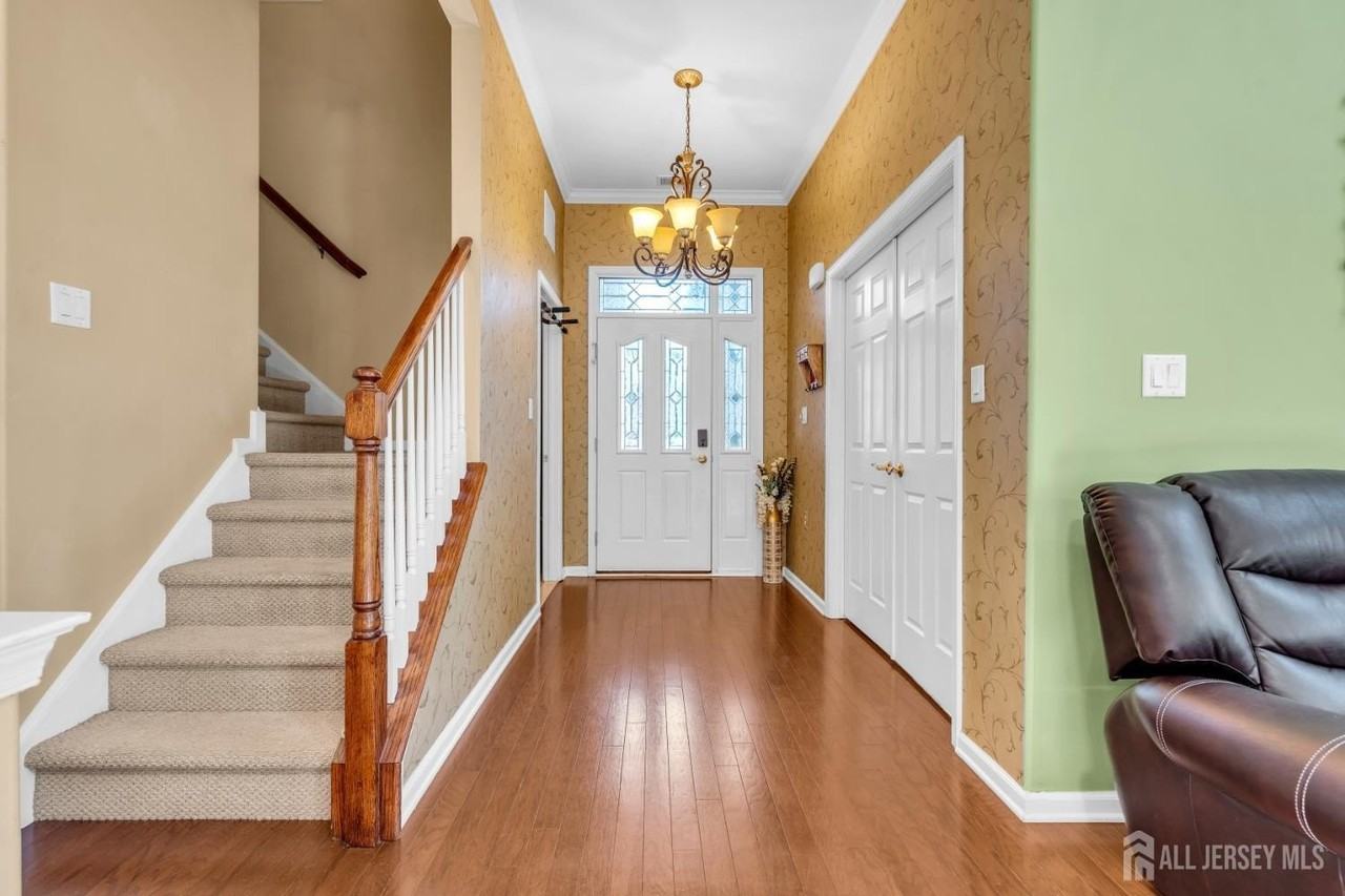 10 Nappa Ct - Photo 4 of 40