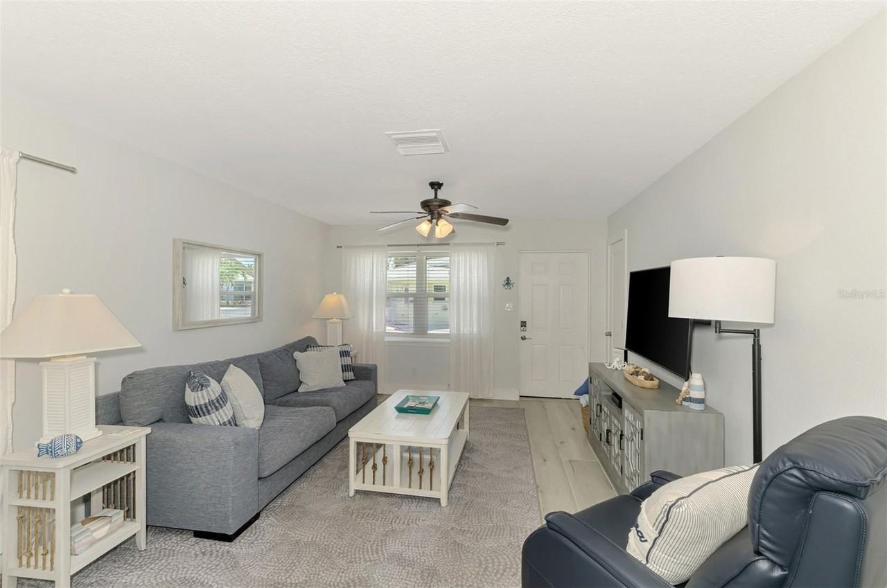1137 N Moonmist Ct #L7 - Photo 3 of 50