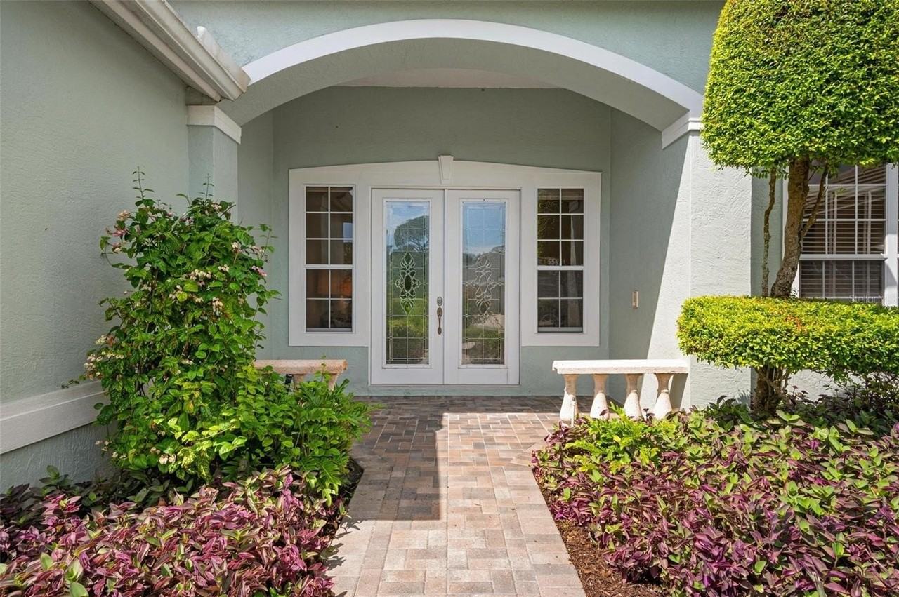 5249 Far Oak Cir - Photo 4 of 25