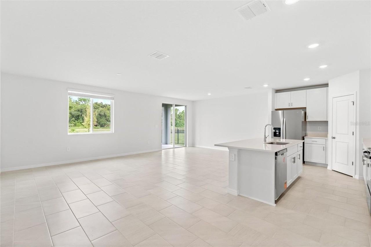 112 Outback Hideaway Ave - Photo 5 of 48