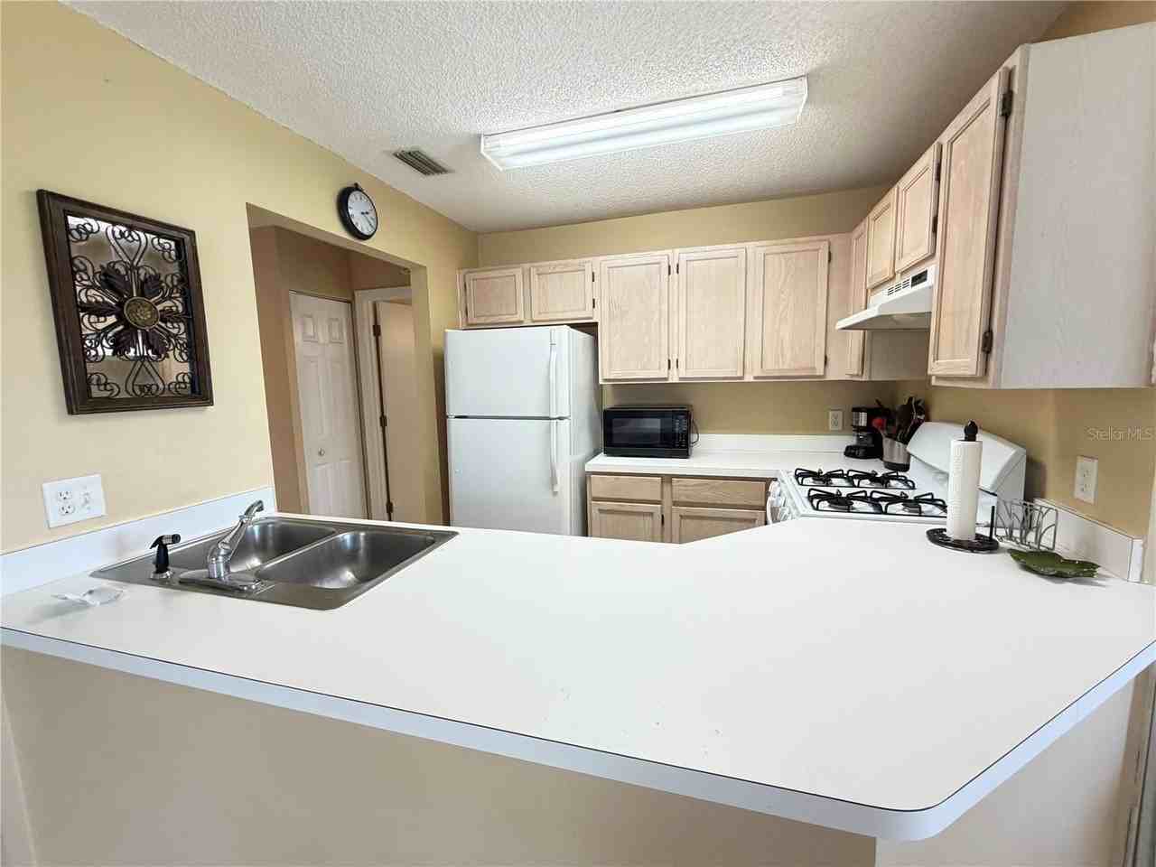 8402 Waterview Way - Photo 5 of 15