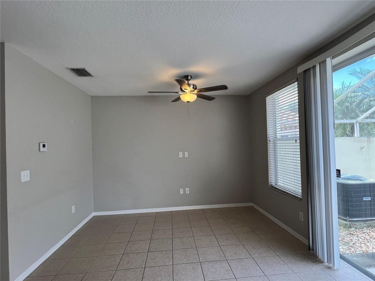10008 Tate Ln - Photo 7 of 22