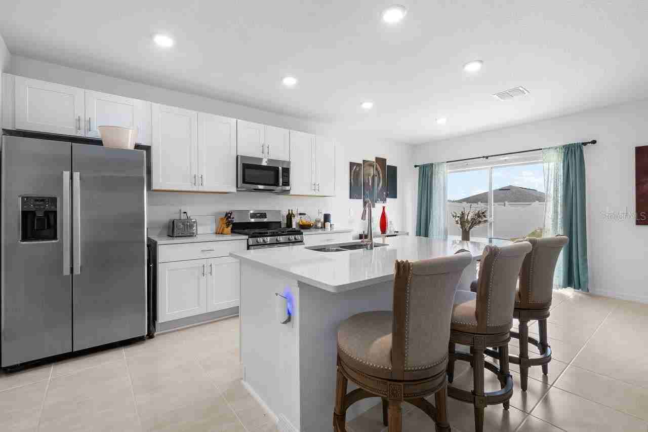 13524 Camelot Ct - Photo 2 of 41