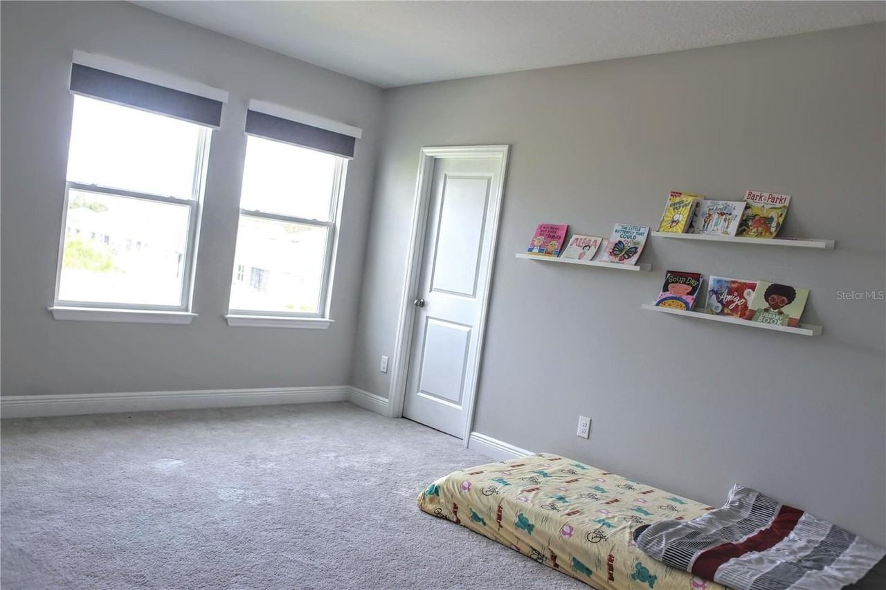 2471 Warren Acres Blvd - Photo 5 of 43