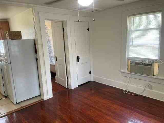 848 3rd St N #1-2 - Photo 4 of 6
