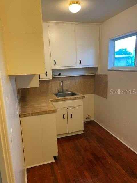 2919 Dartmouth Ave N #1-2 - Photo 4 of 7