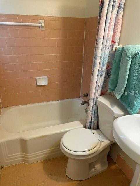 2919 Dartmouth Ave N #1-2 - Photo 6 of 7