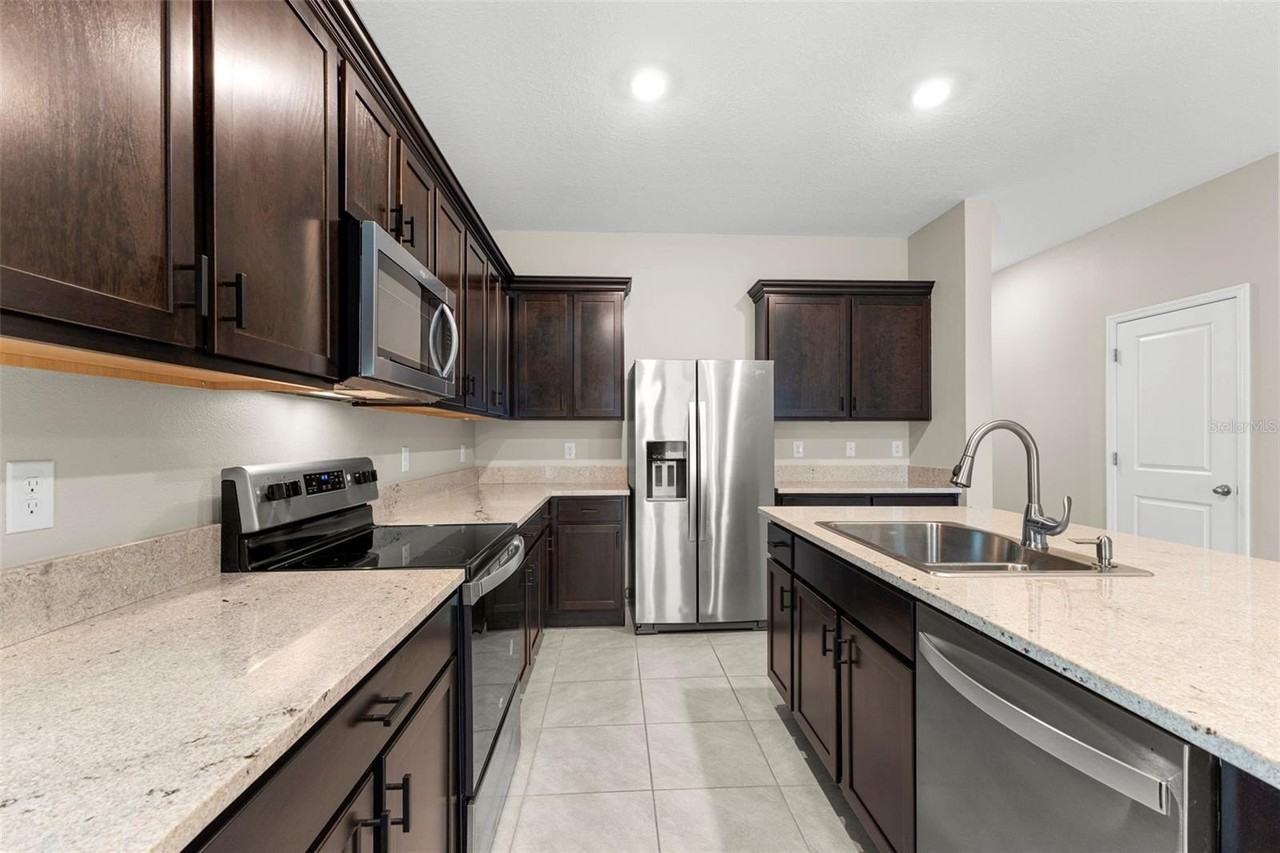2908 Evergreen Elm Pass - Photo 4 of 35