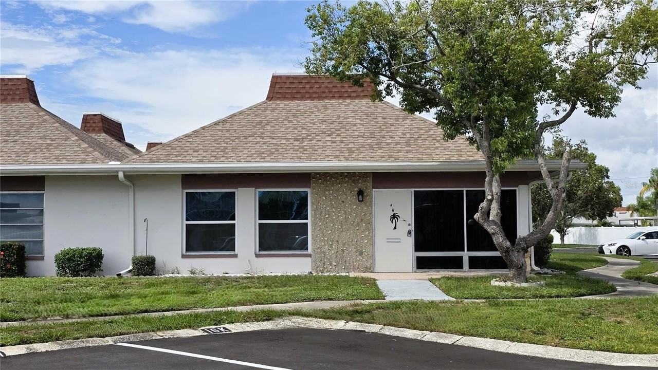 4330 Tahitian Gardens Cir #A - Photo 5 of 36