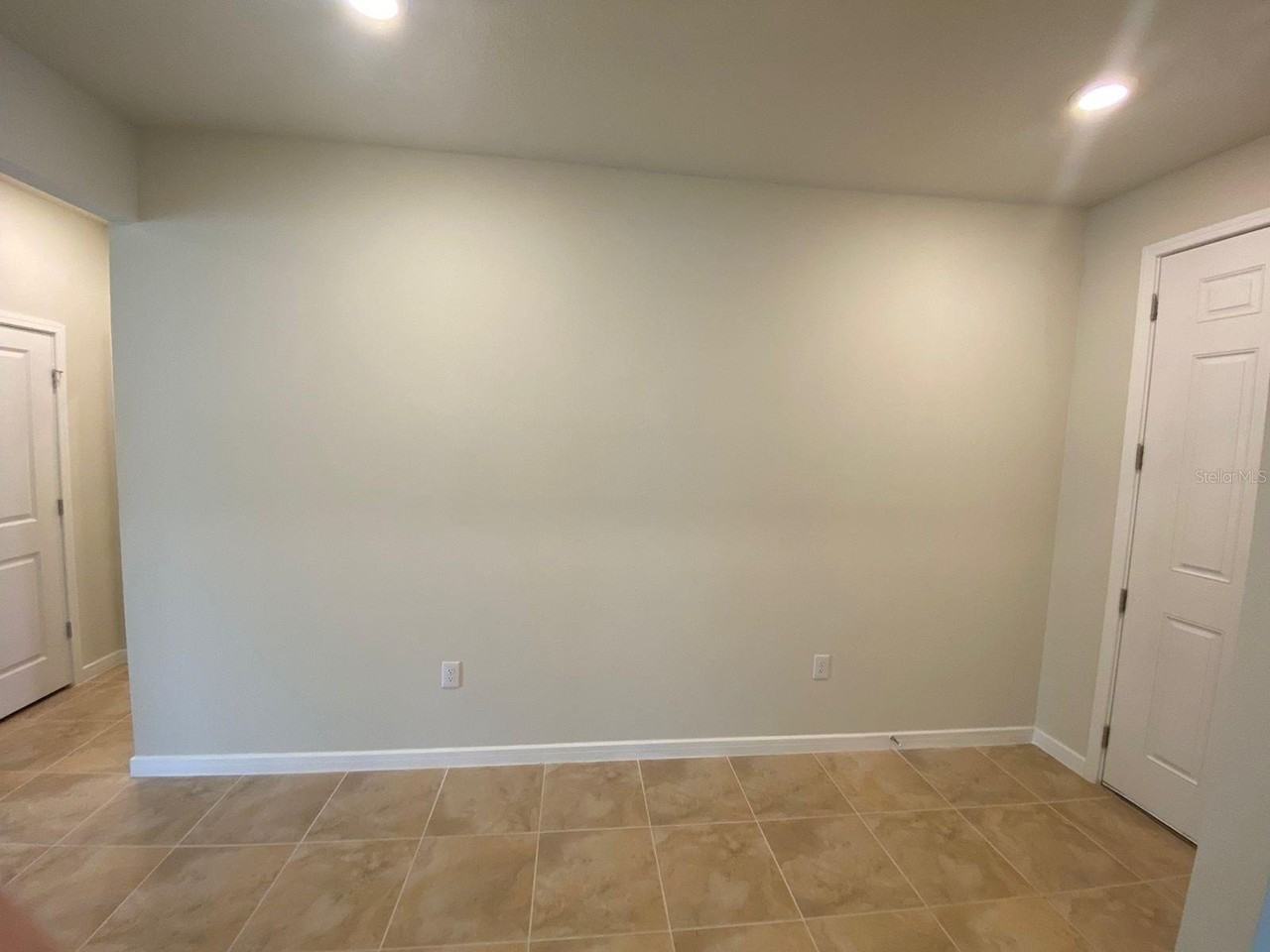 5060 Sparkling Water Way - Photo 5 of 41