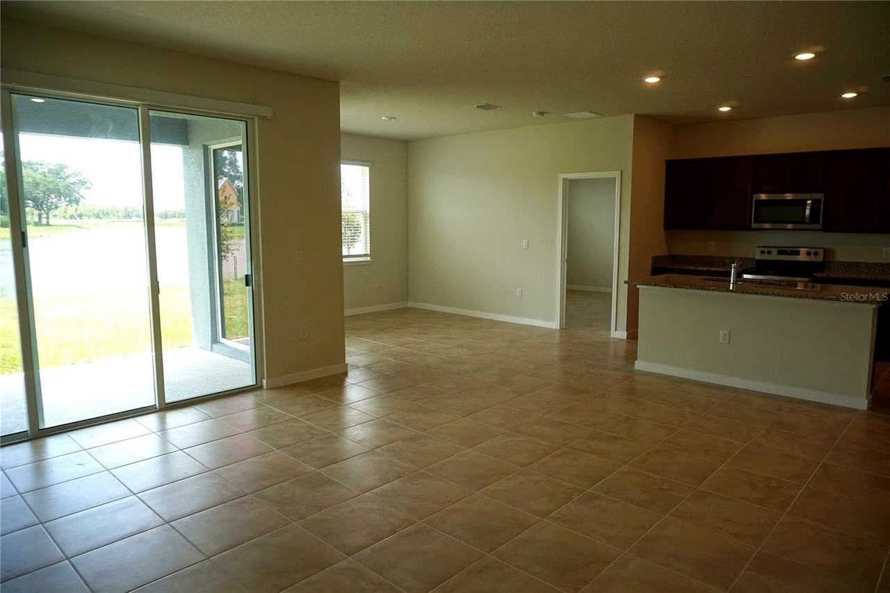 5060 Sparkling Water Way - Photo 7 of 41