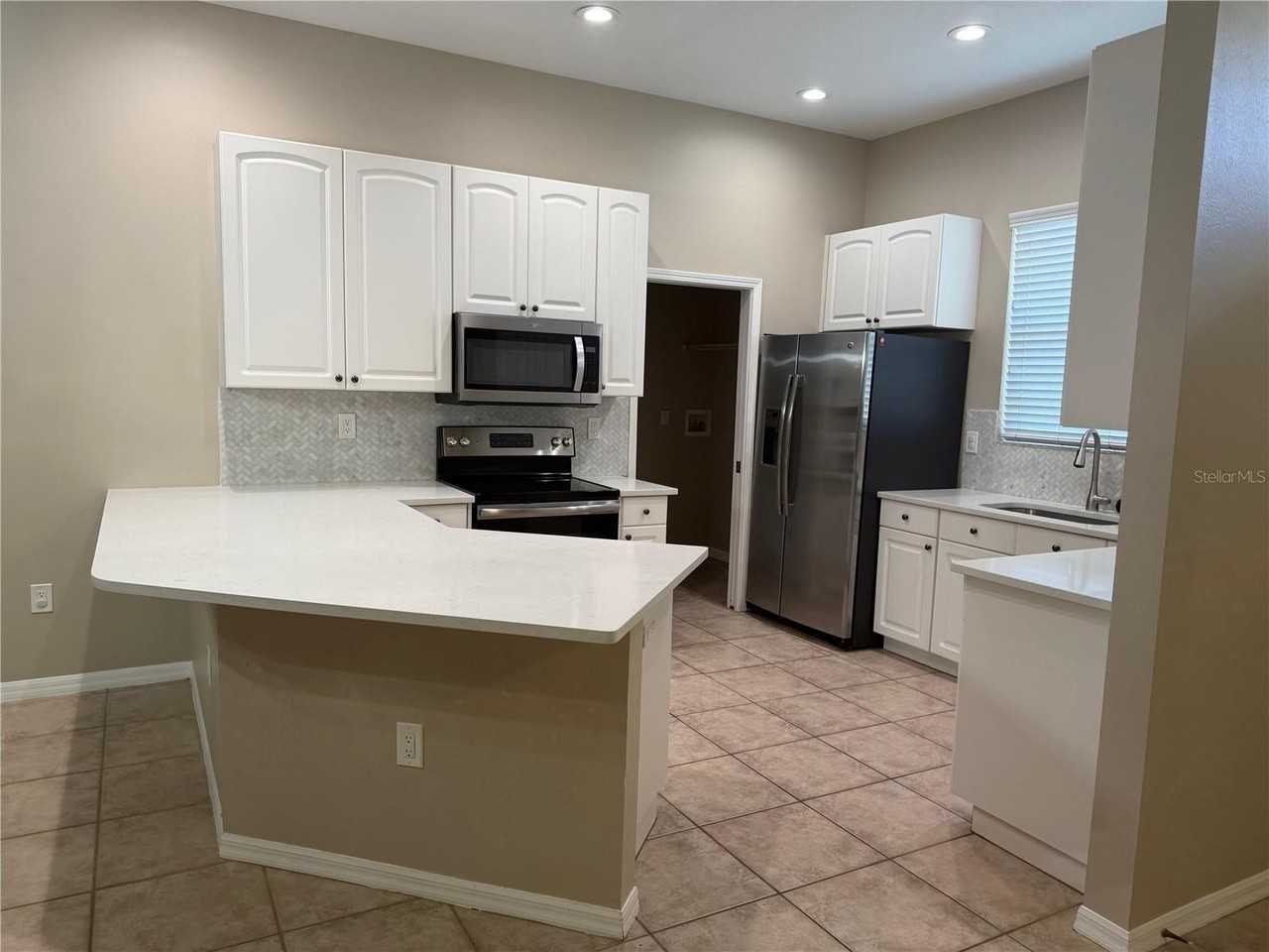 7633 Wimpole Dr - Photo 4 of 15