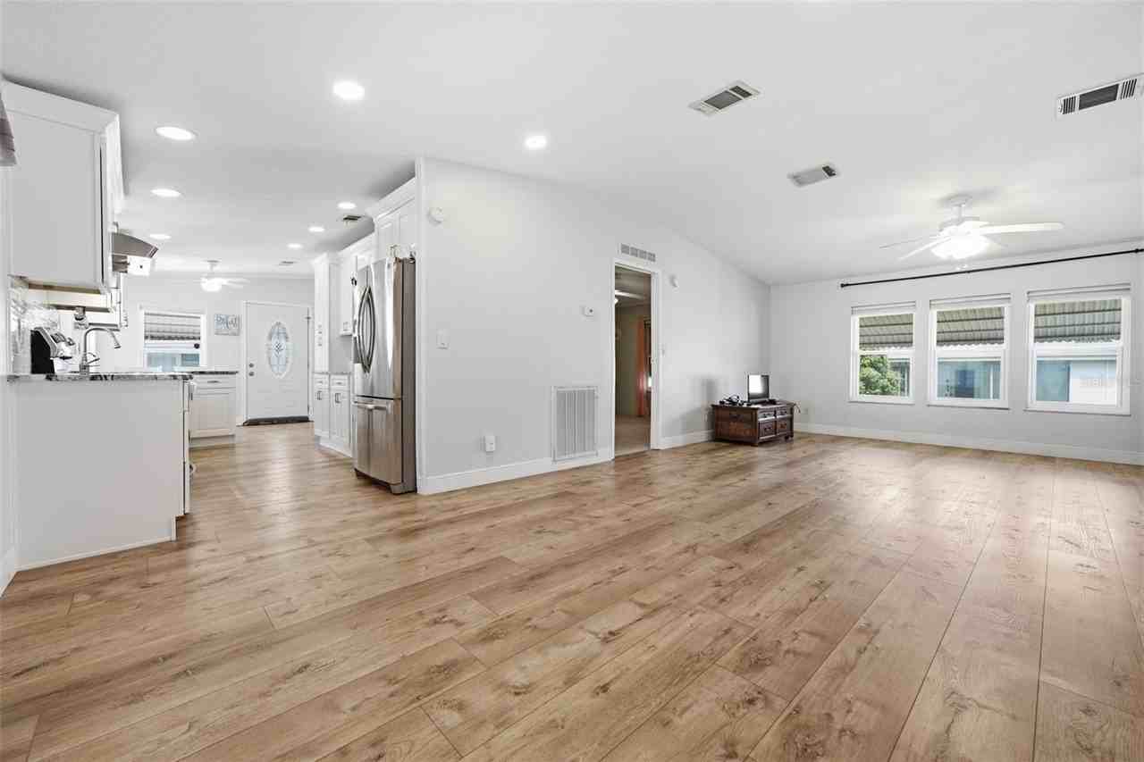 7 Frangipani Cir - Photo 5 of 31