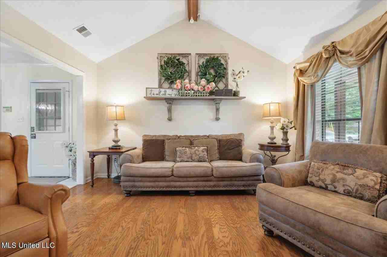 6772 Ashland Dr - Photo 4 of 25