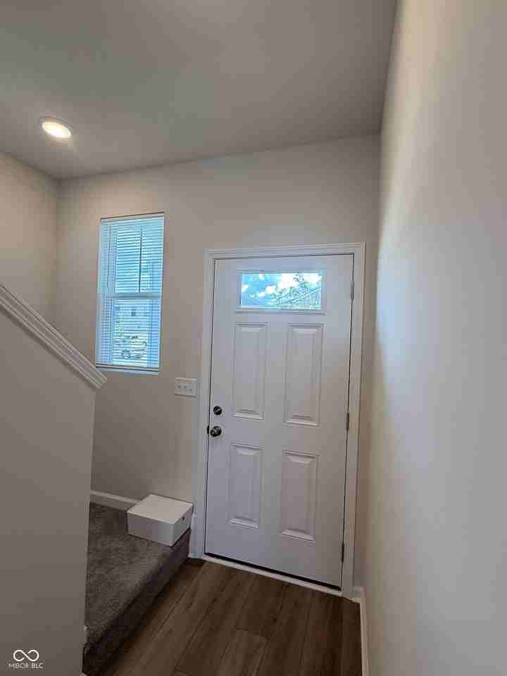 3828 Sterling Dr - Photo 3 of 25
