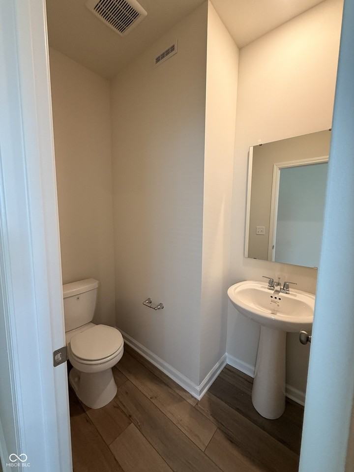 3828 Sterling Dr - Photo 4 of 25