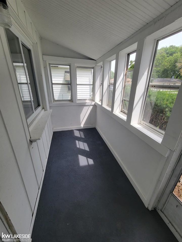 130 Meadle St - Photo 2 of 44