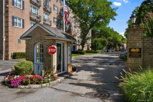 featured image of 1 Consulate Dr Ste 1 #3F