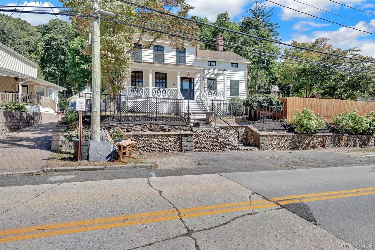 324 Woodbine Ave - Photo 2 of 36