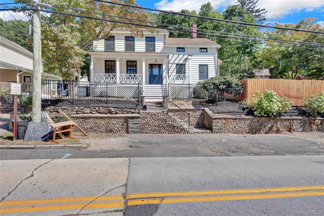 324 Woodbine Ave - Photo 3 of 36