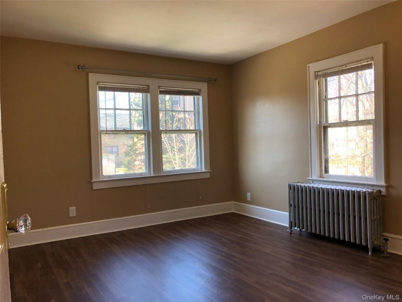 48 Gordon Ave - Photo 6 of 30