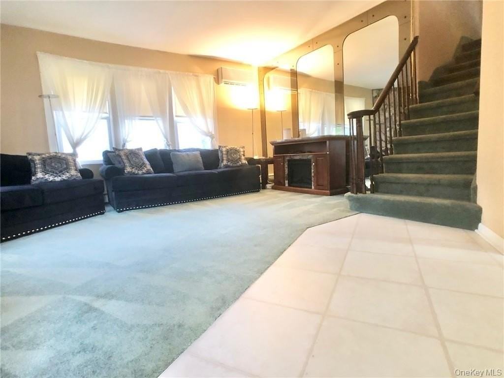 72 Stewart Ave - Photo 6 of 21