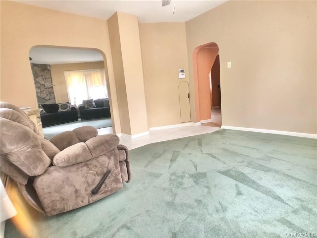 72 Stewart Ave - Photo 7 of 21