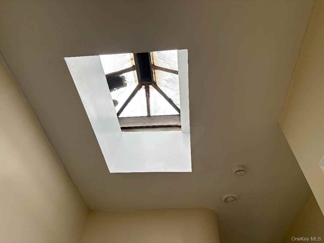 342 E 194th St - Photo 3 of 9