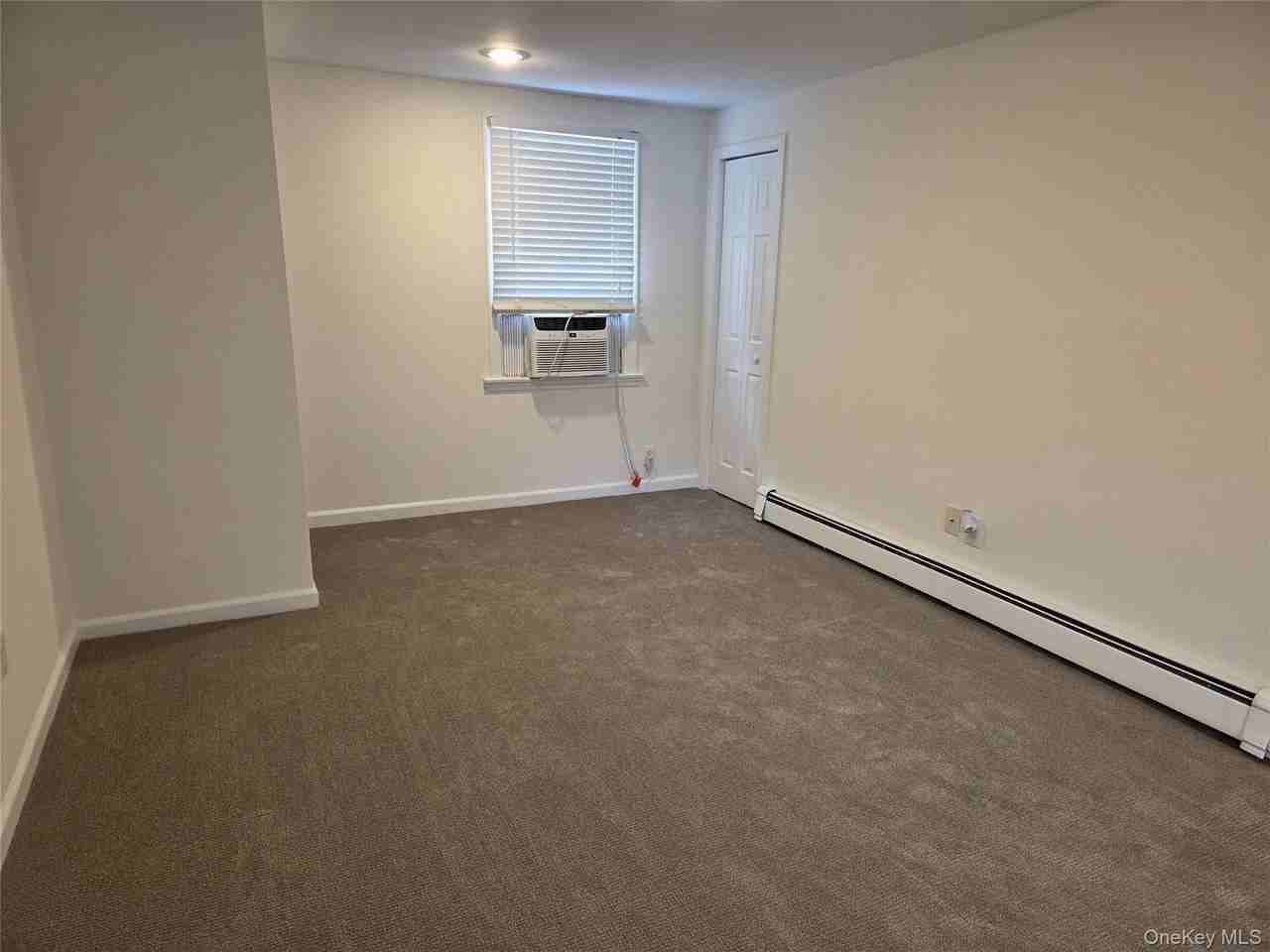 10 Irving Dr - Photo 6 of 8