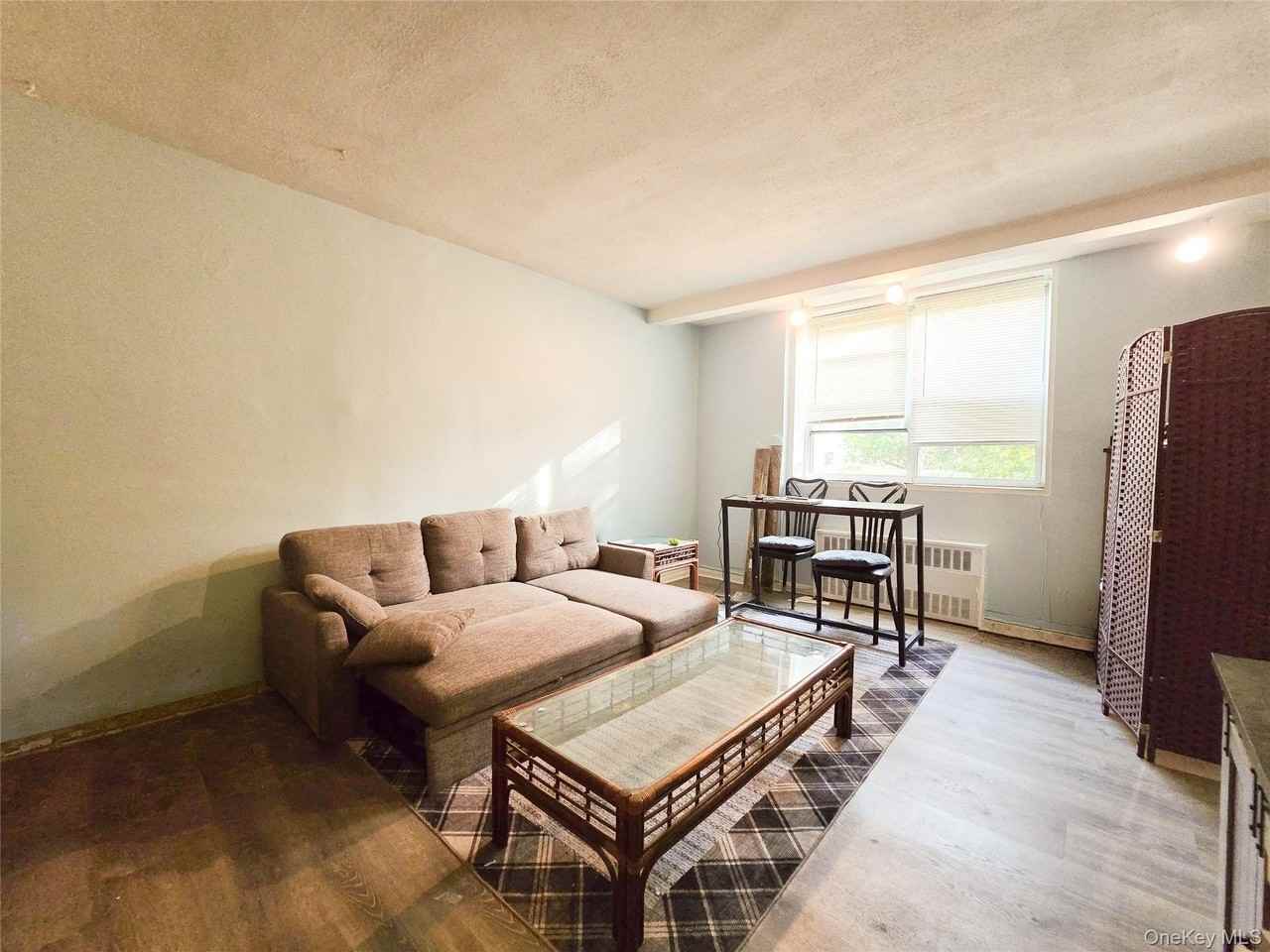 4727 Little Neck Pkwy #L2 - Photo 3 of 18