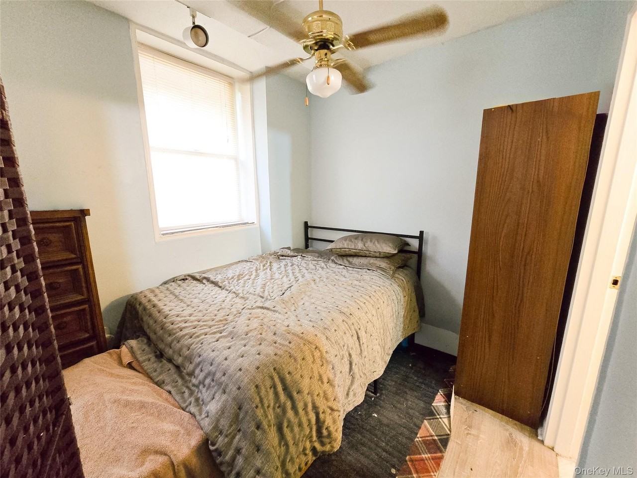 4727 Little Neck Pkwy #L2 - Photo 5 of 18