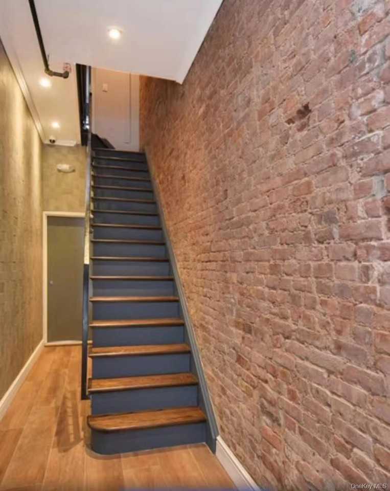 1598 Lexington Ave #3 - Photo 2 of 5