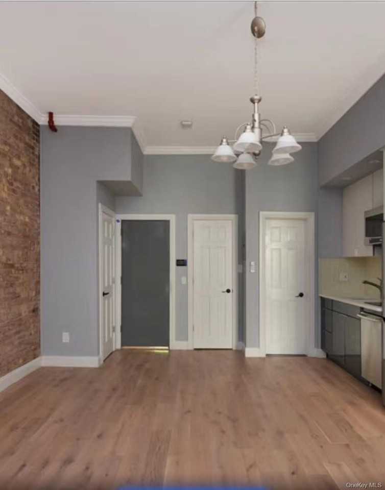 1598 Lexington Ave #3 - Photo 3 of 5