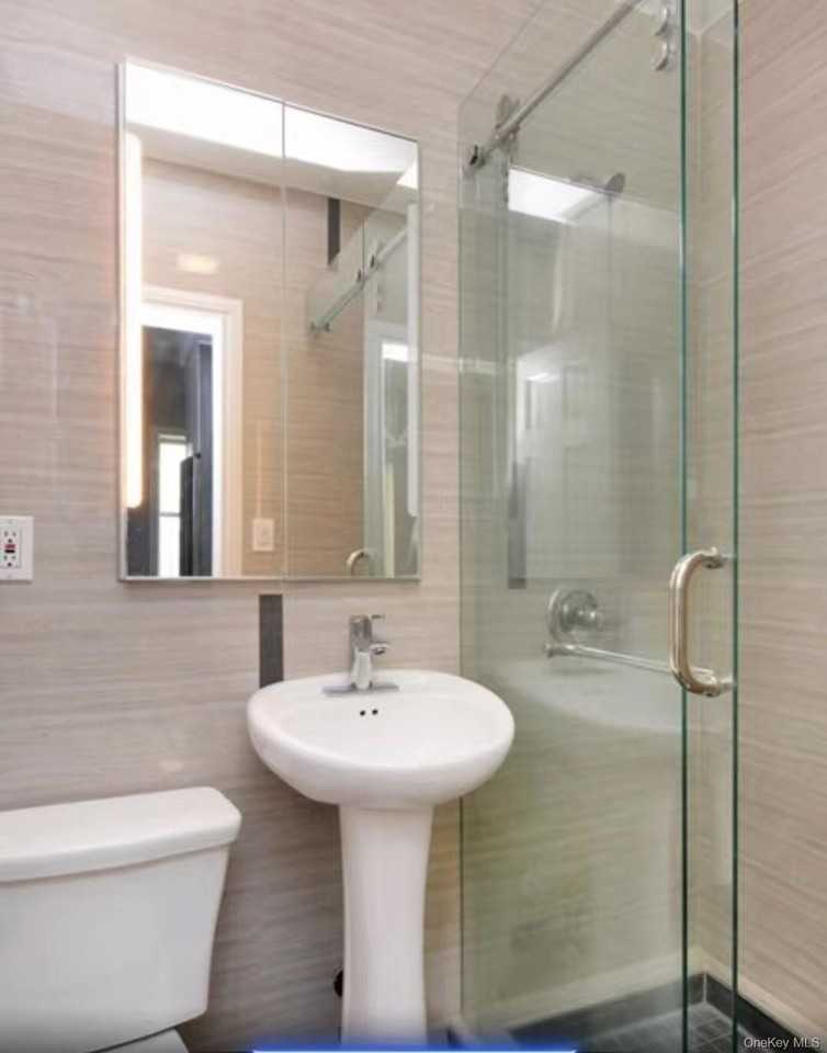 1598 Lexington Ave #3 - Photo 4 of 5