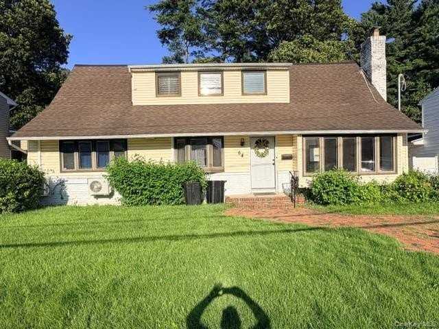 64 Lynwood Dr - Photo 3 of 16