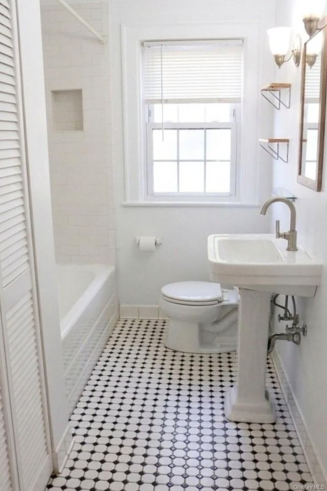 8 Washington Pl - Photo 7 of 10