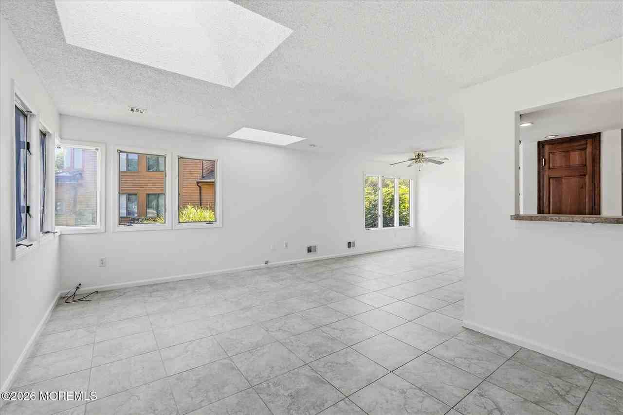 85 Brandywine Ct #295 - Photo 5 of 21