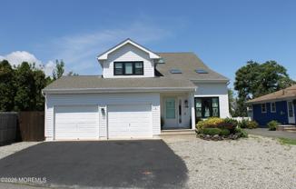 416 Blodgett Ave - Photo 1 of 1