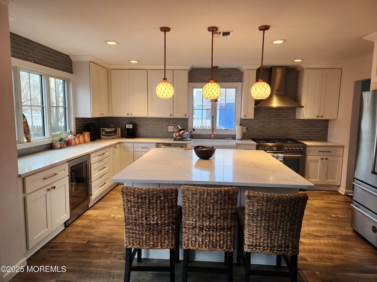 416 Blodgett Ave - Photo 7 of 33