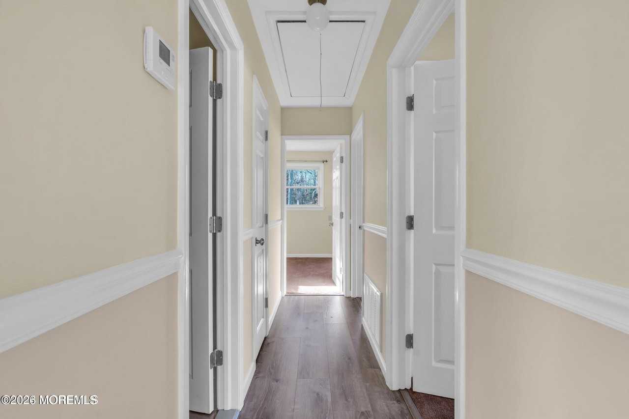 512 Lakehurst Rd - Photo 5 of 6