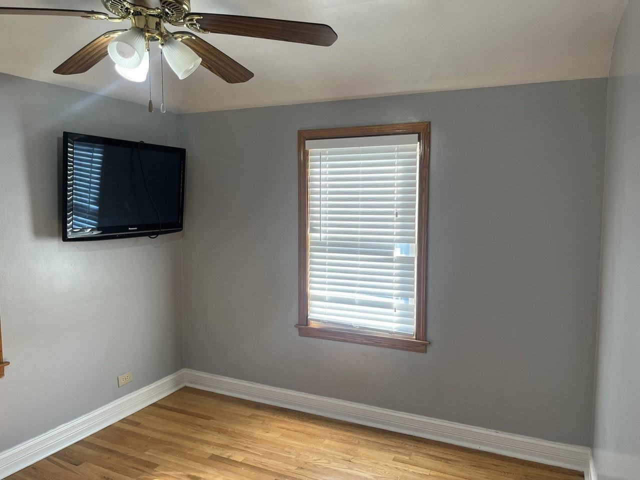 3928 Wisconsin Ave - Photo 2 of 18