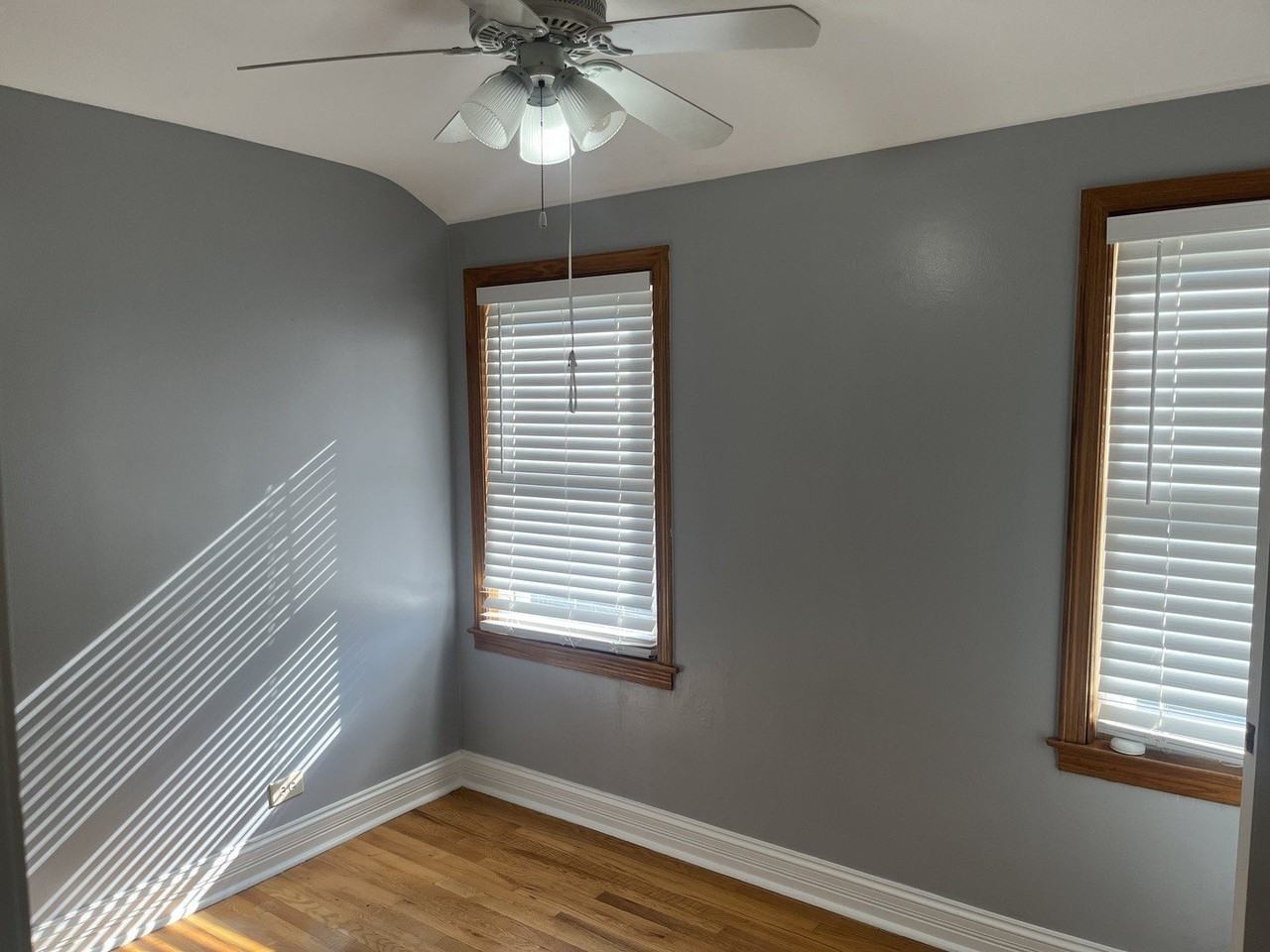 3928 Wisconsin Ave - Photo 4 of 18