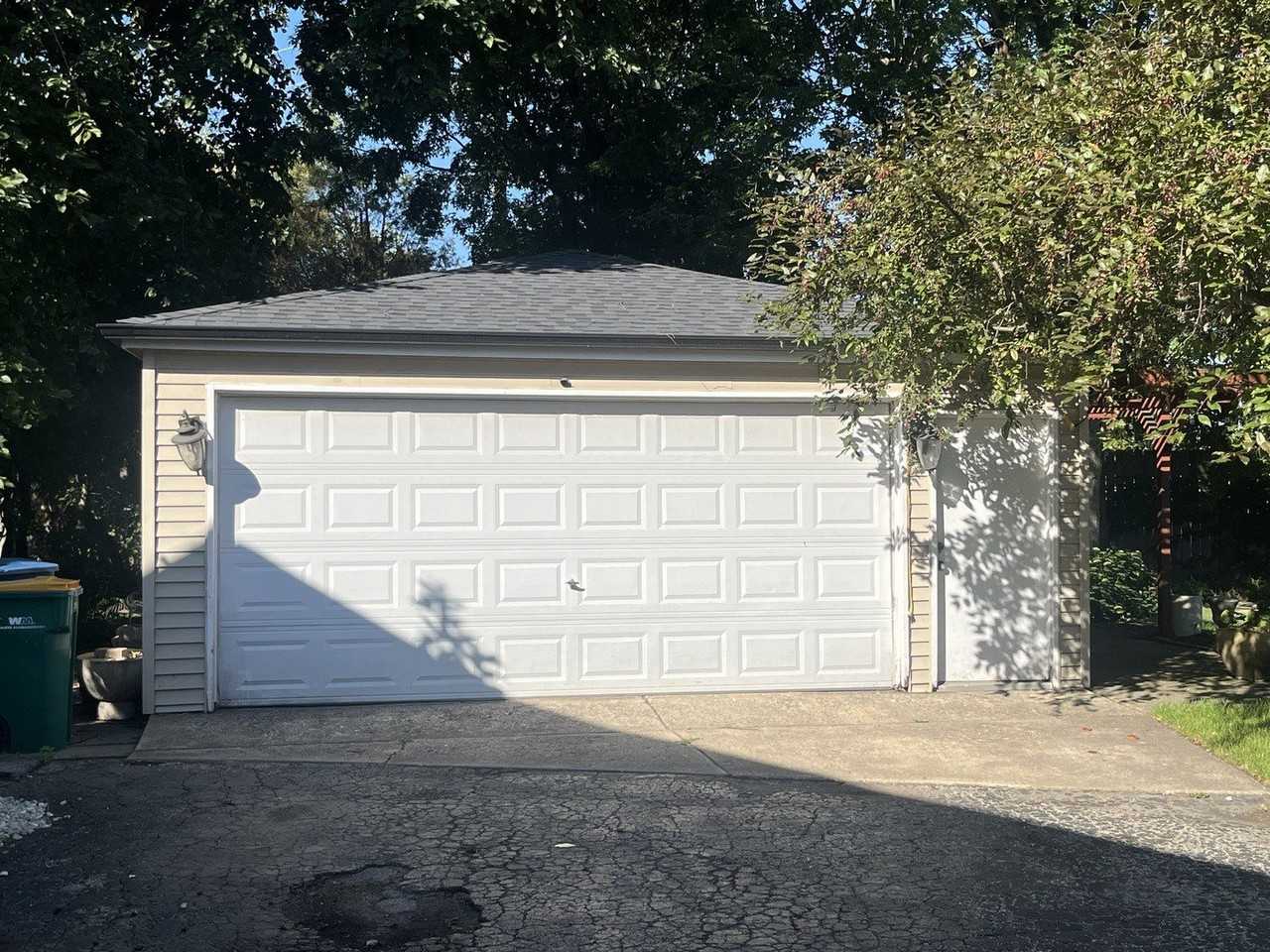 3928 Wisconsin Ave - Photo 5 of 18