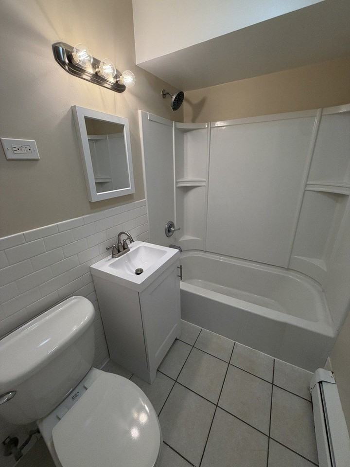 582 Pershing Ave #F - Photo 3 of 4