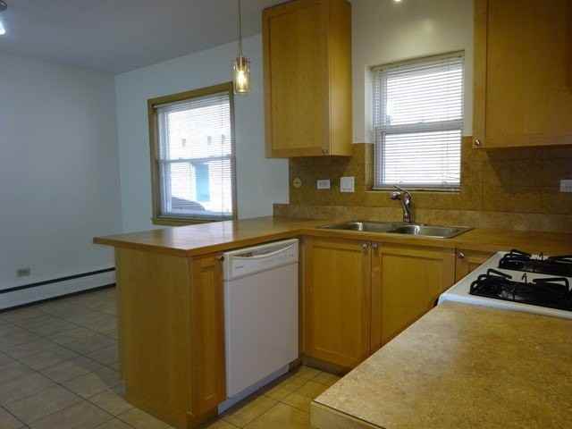 6630 N Harlem Ave #1E - Photo 3 of 10