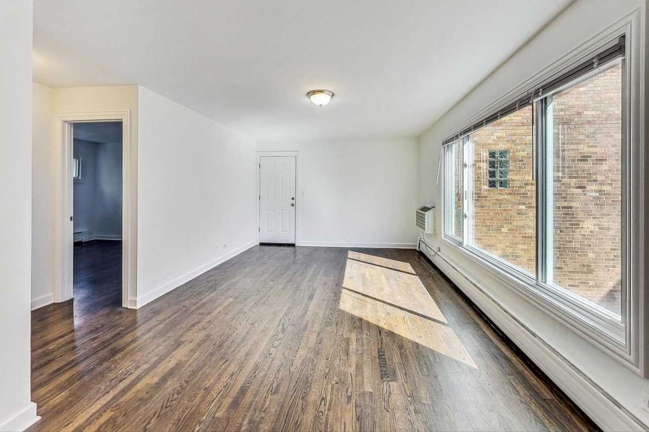 6000 N Winthrop Ave #307 - Photo 5 of 11