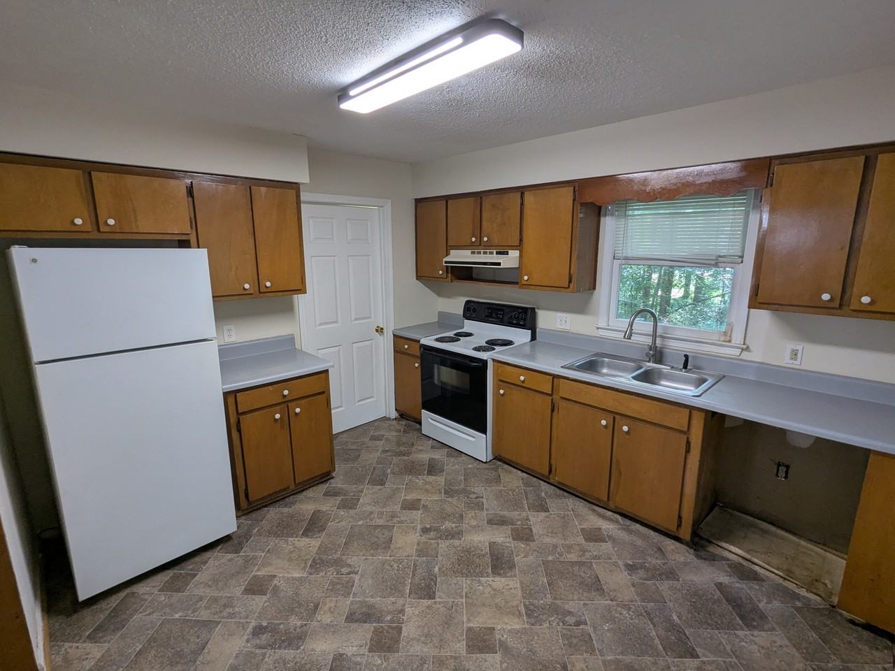 325 Reeceburg Rd Se #1 - Photo 7 of 14