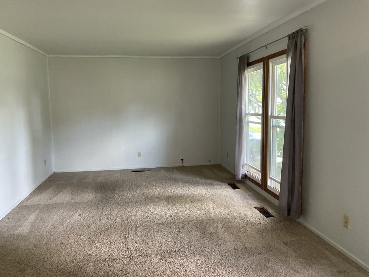 3360 Eastwood Dr #1 - Photo 2 of 10