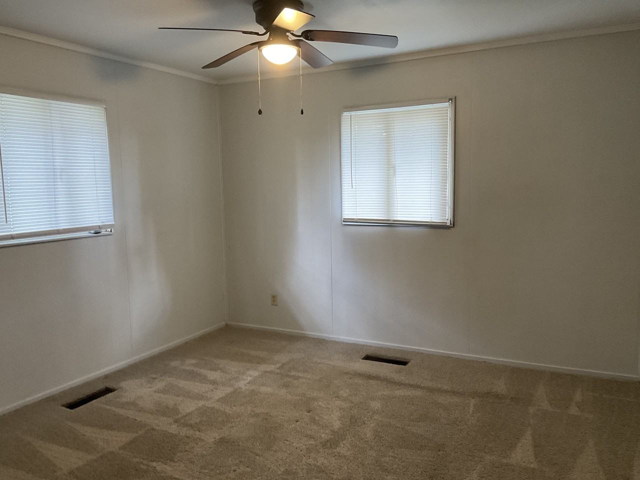 3360 Eastwood Dr #1 - Photo 5 of 10