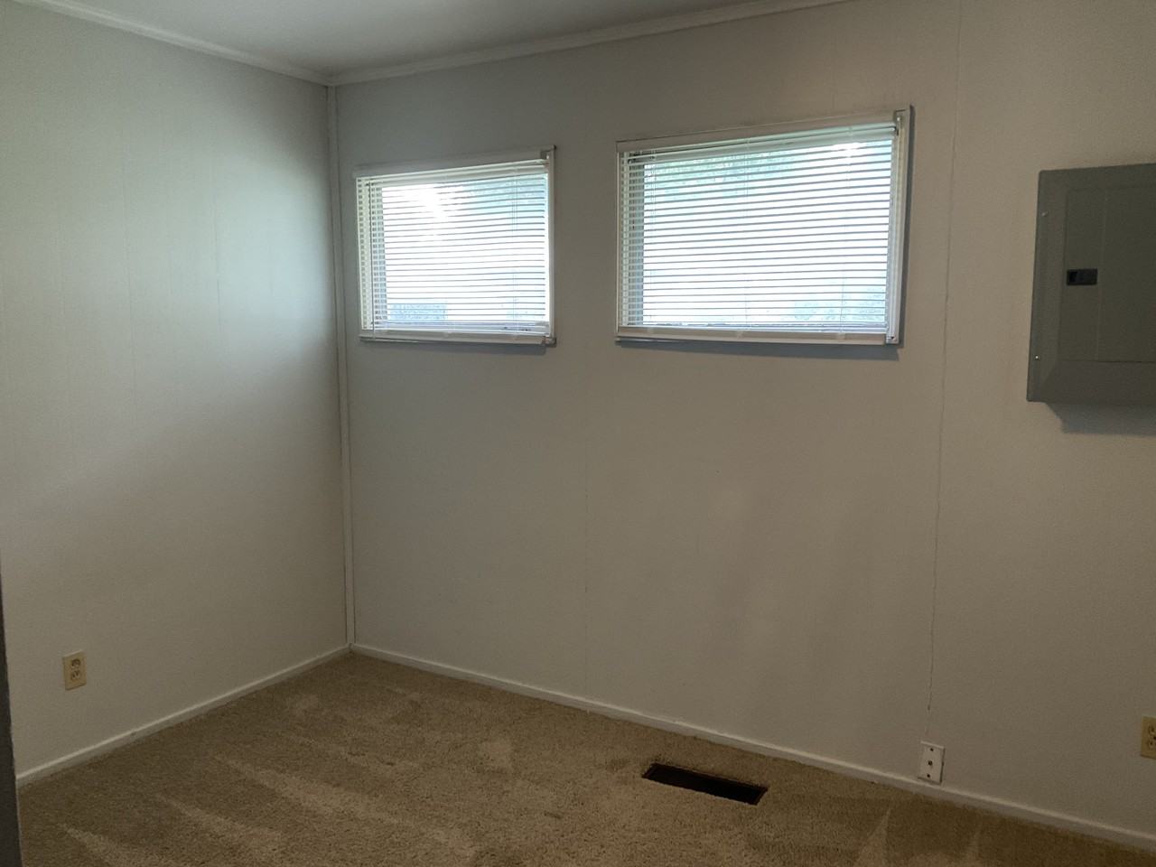 3360 Eastwood Dr #1 - Photo 6 of 10